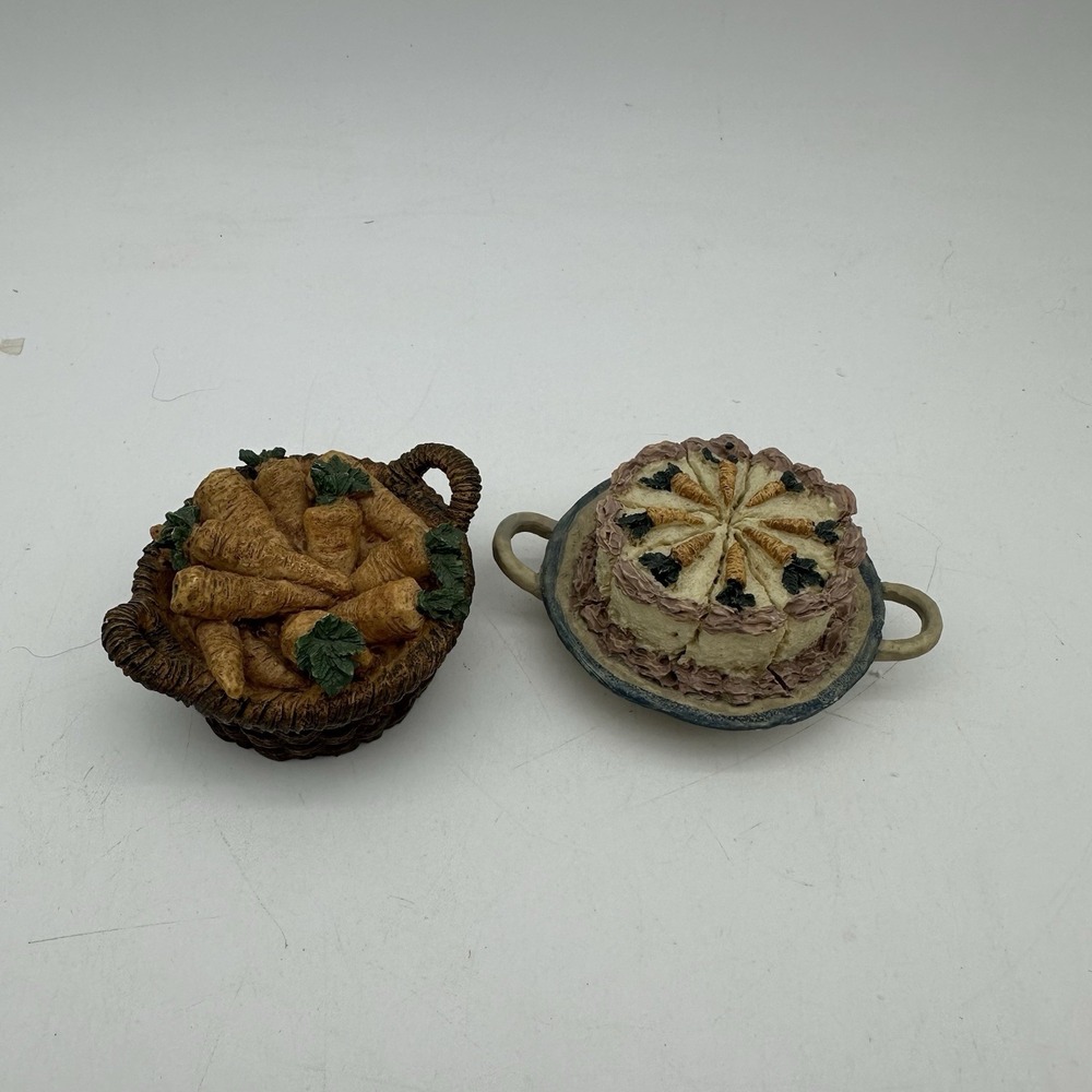 Vintage Boyds Bear Mini Carrot Cake & Basket Of Carrots 2.5" The Boyd's Collec